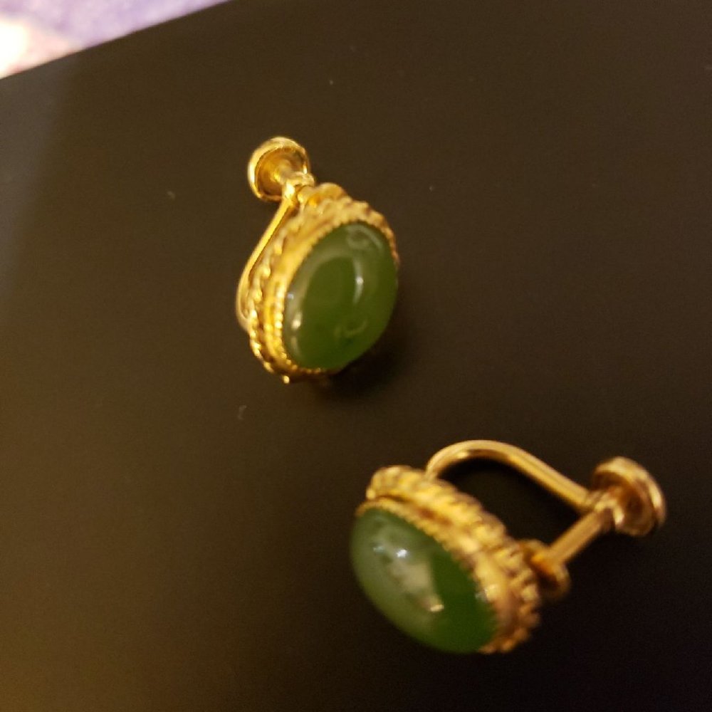 Vintage 12k Gold stamped, Jade earring Clip on